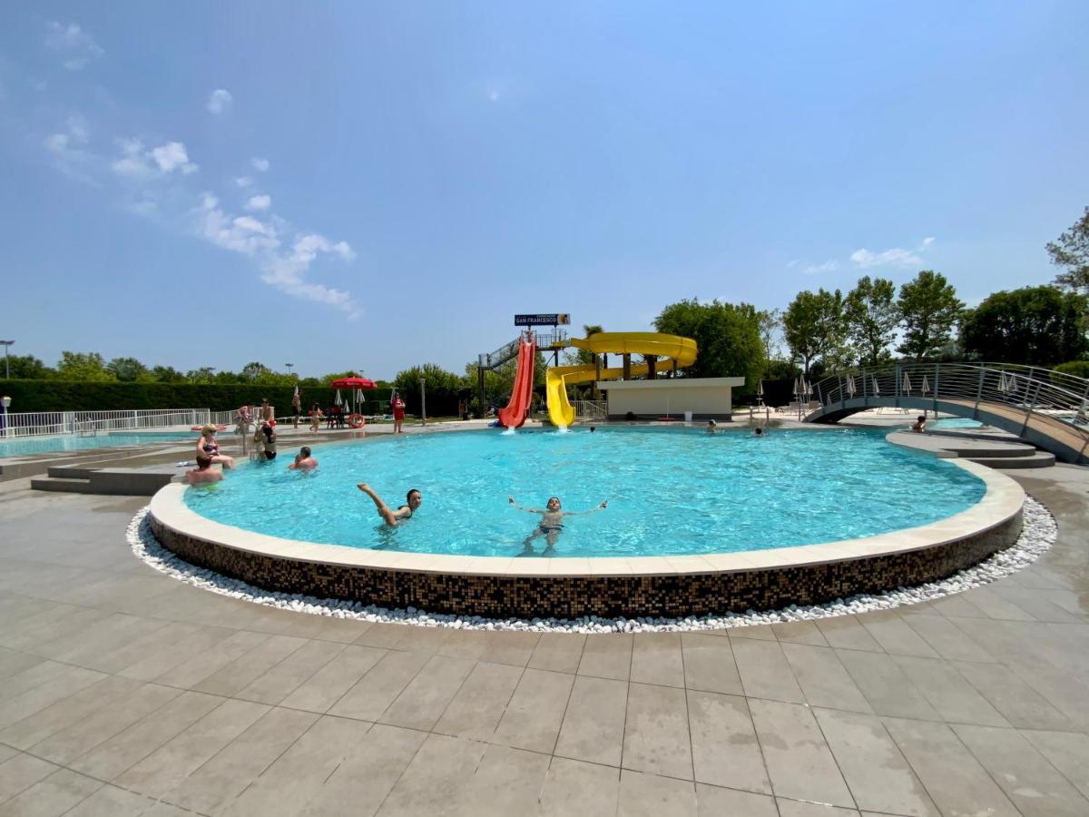 Volare Camp In Villaggio San Francesco 杜纳维德 外观 照片