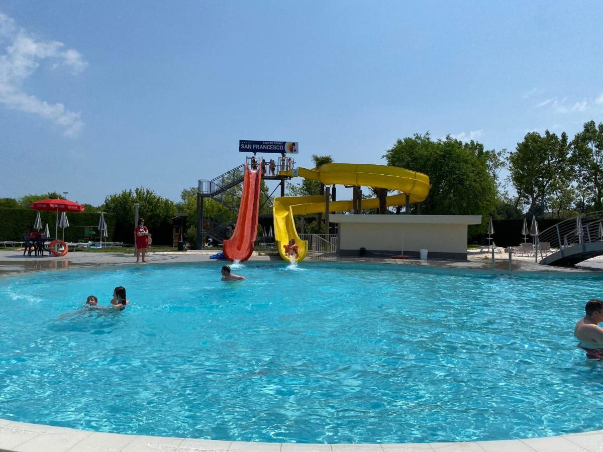 Volare Camp In Villaggio San Francesco 杜纳维德 外观 照片